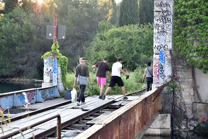 Most na Mandraču čeka sanaciju (snimio Duško Marušić ČIČI)